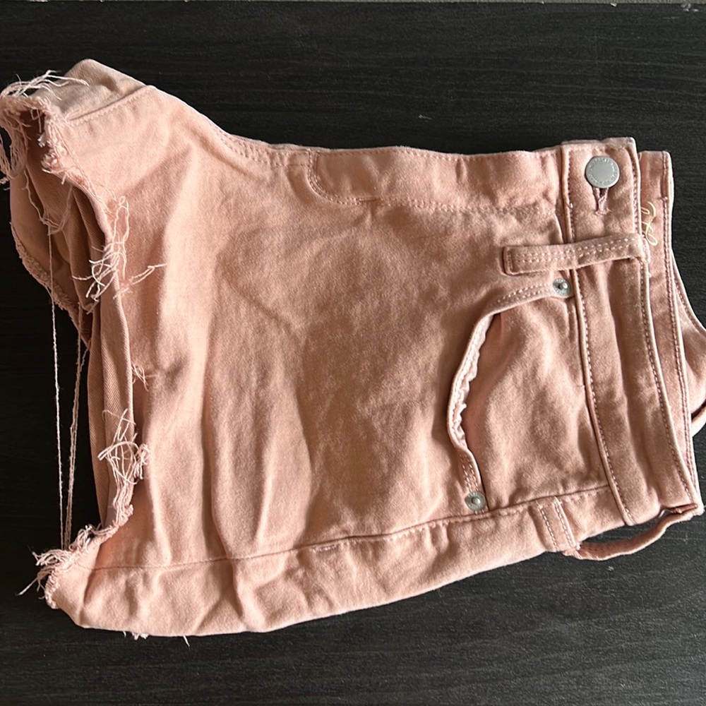 Universal thread shorts